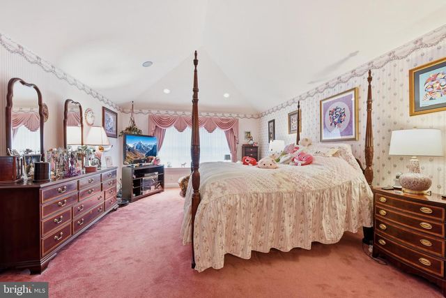 7 WOODS WAY, Reading, PA 19610