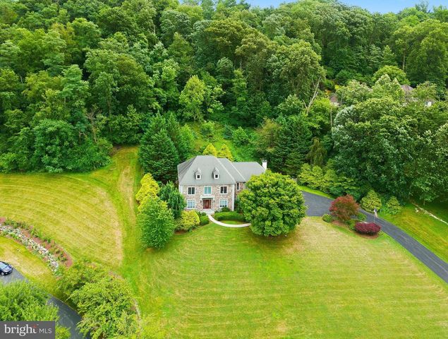 7 WOODS WAY, Reading, PA 19610