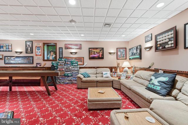 7 WOODS WAY, Reading, PA 19610