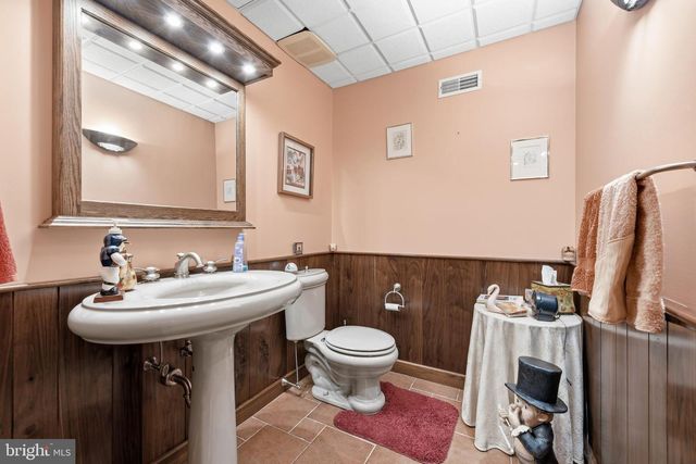 7 WOODS WAY, Reading, PA 19610