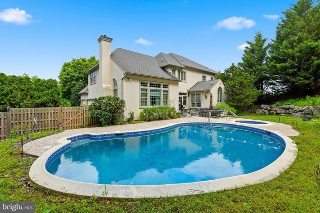 7 WOODS WAY, Reading, PA 19610