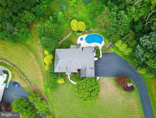 7 WOODS WAY, Reading, PA 19610