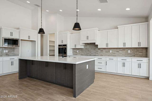 6542 N 171st Drive, Waddell, AZ 85355