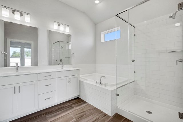 100 Patrick Herndon DR, Bastrop, TX 78602