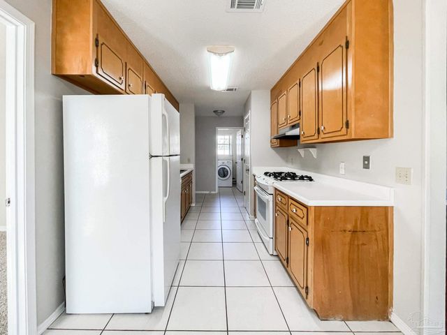 2001 W Indies Dr, Pensacola, FL 32506