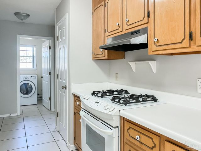 2001 W Indies Dr, Pensacola, FL 32506