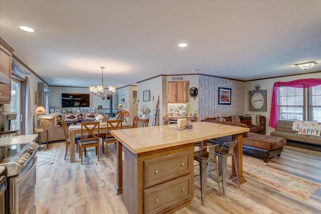 S1404 Indian Trail Parkway, Baraboo, WI 53913