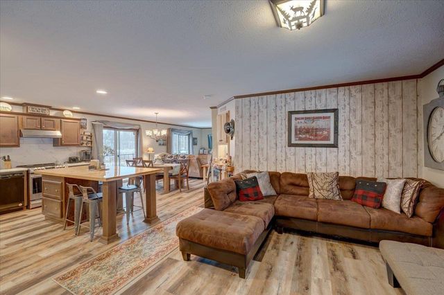 S1404 Indian Trail Parkway, Baraboo, WI 53913