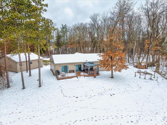 S1404 Indian Trail Parkway, Baraboo, WI 53913