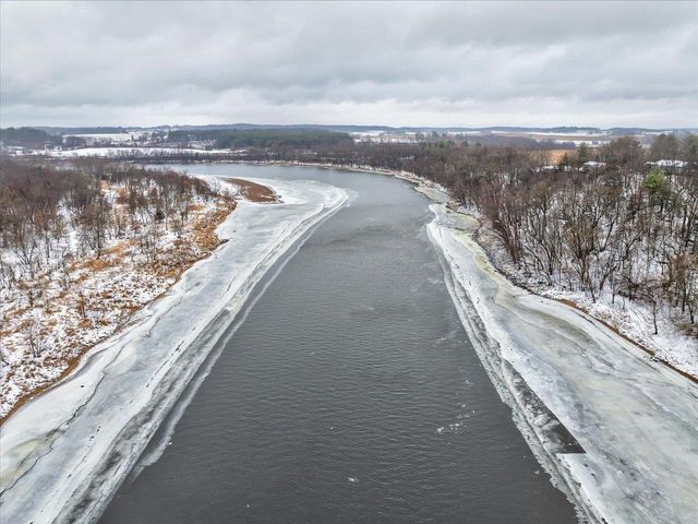 S1404 Indian Trail Parkway, Baraboo, WI 53913