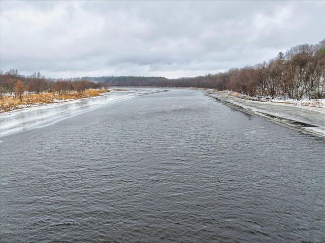 S1404 Indian Trail Parkway, Baraboo, WI 53913