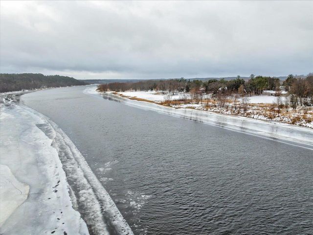 S1404 Indian Trail Parkway, Baraboo, WI 53913