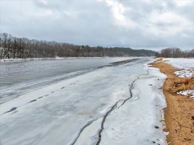 S1404 Indian Trail Parkway, Baraboo, WI 53913