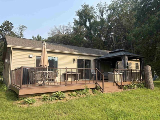 S1404 Indian Trail Parkway, Baraboo, WI 53913