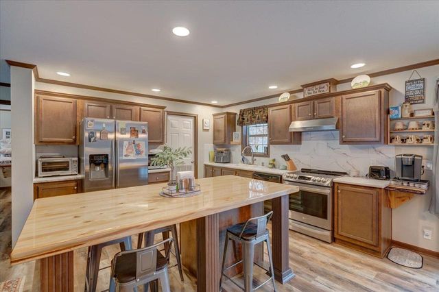 S1404 Indian Trail Parkway, Baraboo, WI 53913