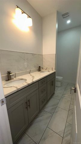 24934 147th Avenue, Rosedale, NY 11422