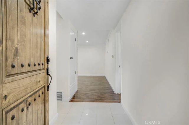 9959 Gothic Avenue, North Hills, CA 91343