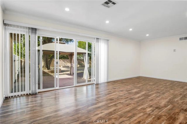 9959 Gothic Avenue, North Hills, CA 91343