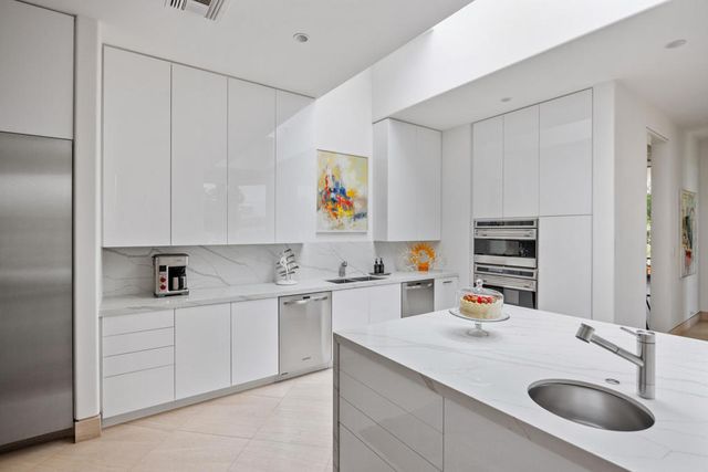 102 Waterford Circle, Rancho Mirage, CA 92270