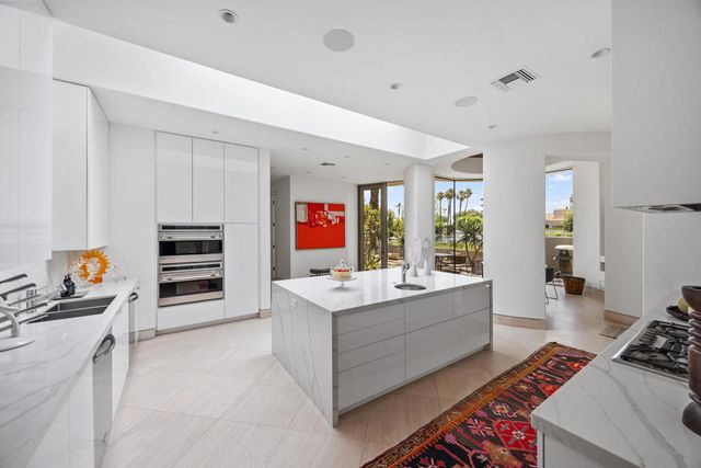 102 Waterford Circle, Rancho Mirage, CA 92270