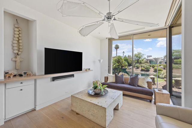 102 Waterford Circle, Rancho Mirage, CA 92270