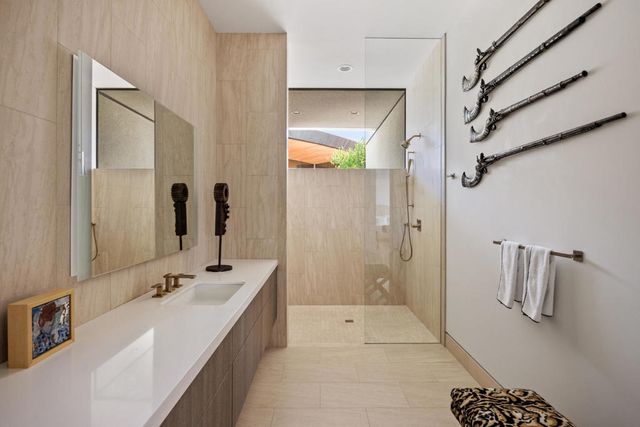 102 Waterford Circle, Rancho Mirage, CA 92270