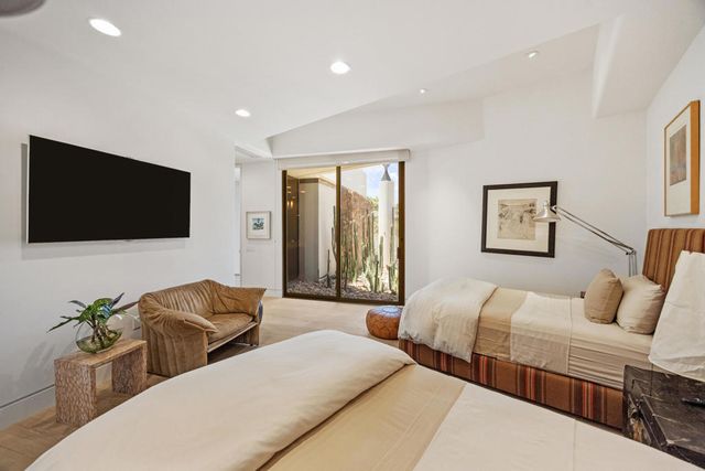 102 Waterford Circle, Rancho Mirage, CA 92270