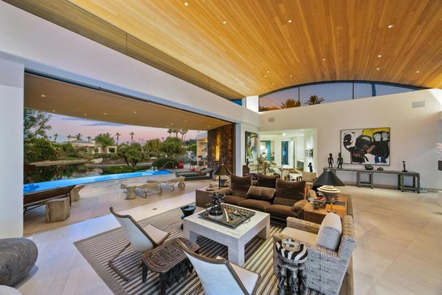 102 Waterford Circle, Rancho Mirage, CA 92270