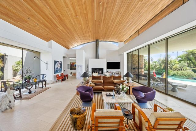 102 Waterford Circle, Rancho Mirage, CA 92270