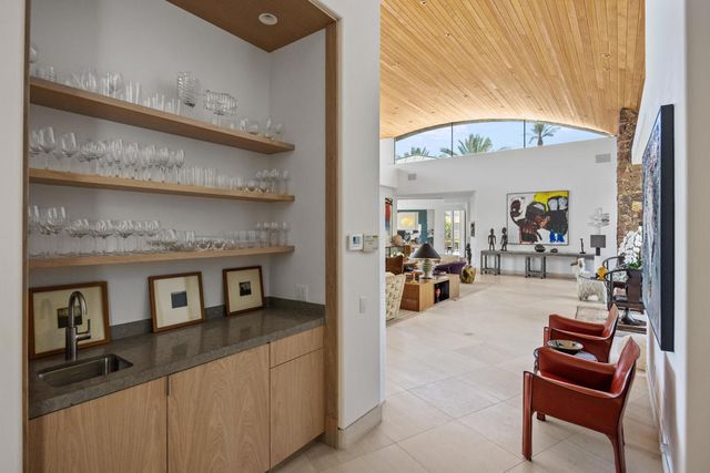 102 Waterford Circle, Rancho Mirage, CA 92270