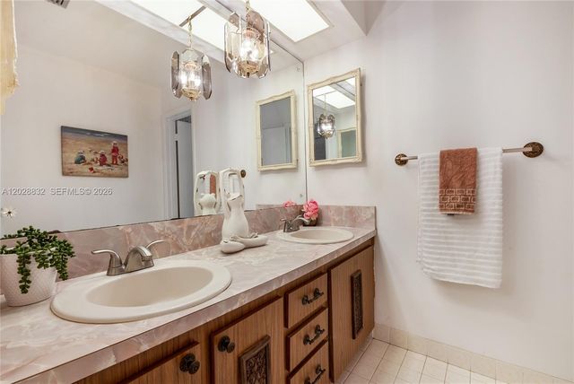 16420 SW 81st Ave, Palmetto Bay, FL 33157