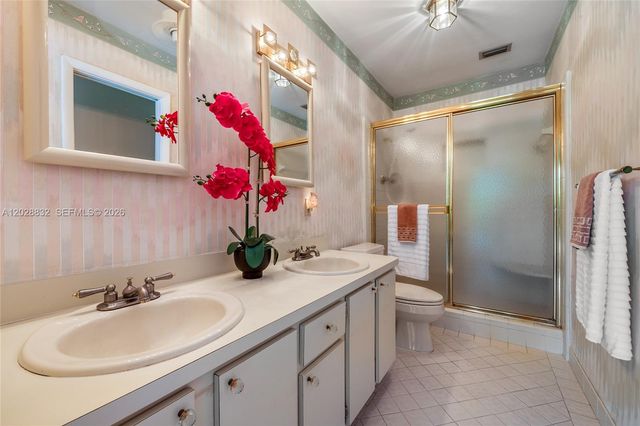 16420 SW 81st Ave, Palmetto Bay, FL 33157