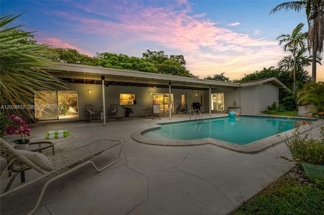 16420 SW 81st Ave, Palmetto Bay, FL 33157