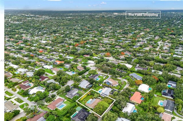 16420 SW 81st Ave, Palmetto Bay, FL 33157
