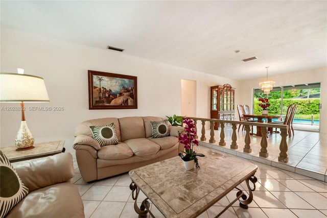 16420 SW 81st Ave, Palmetto Bay, FL 33157