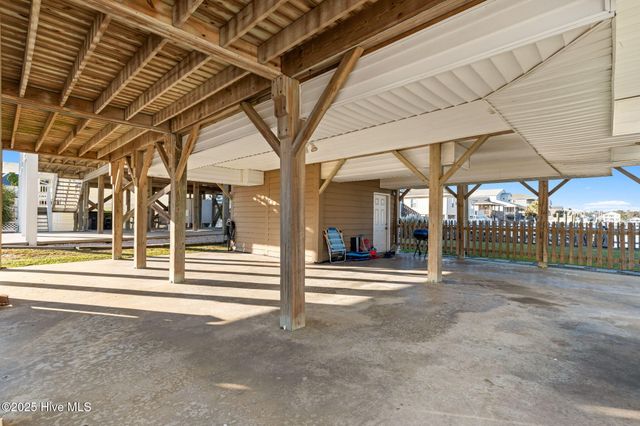 552 Ocean Boulevard W, Supply, NC 28462