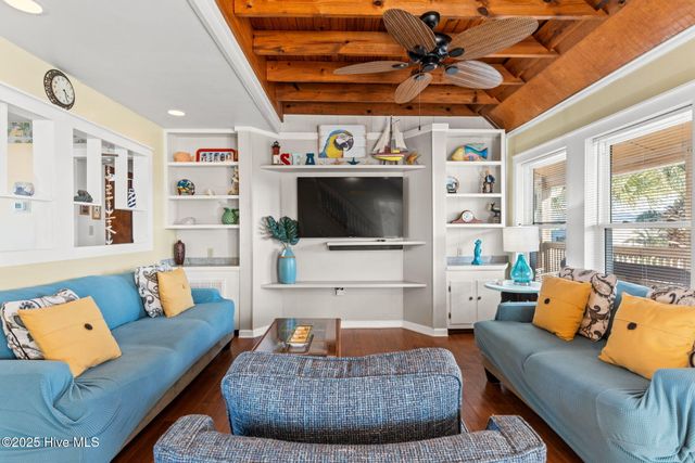 552 Ocean Boulevard W, Supply, NC 28462