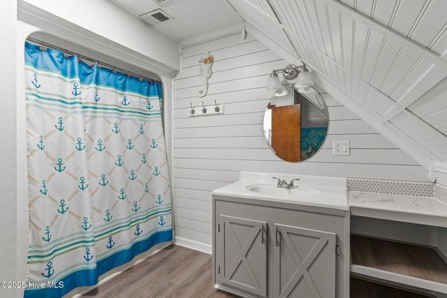 552 Ocean Boulevard W, Supply, NC 28462