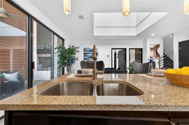 972 Dekalb NE Avenue 203, Atlanta, GA 30307