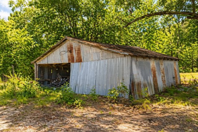 479 County Road 27450, Honey Grove, TX 75477