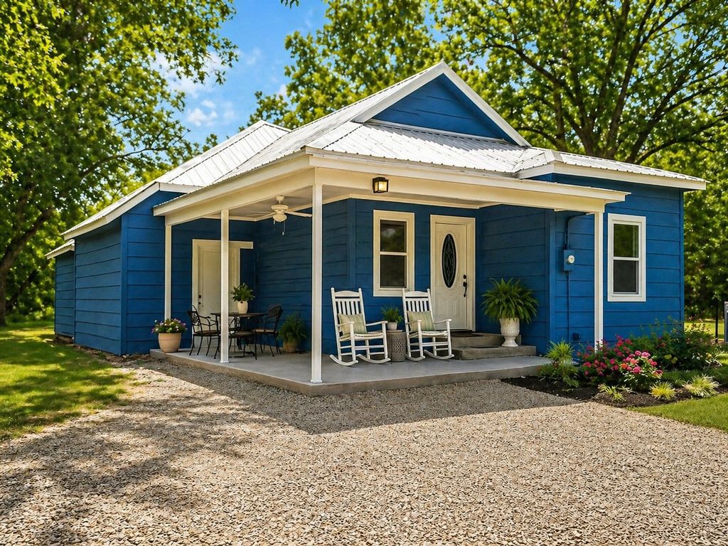 479 County Road 27450, Honey Grove, TX 75477