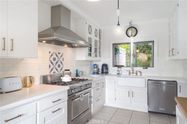 30842 Driftwood Drive, Laguna Beach, CA 92651