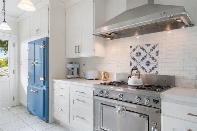 30842 Driftwood Drive, Laguna Beach, CA 92651