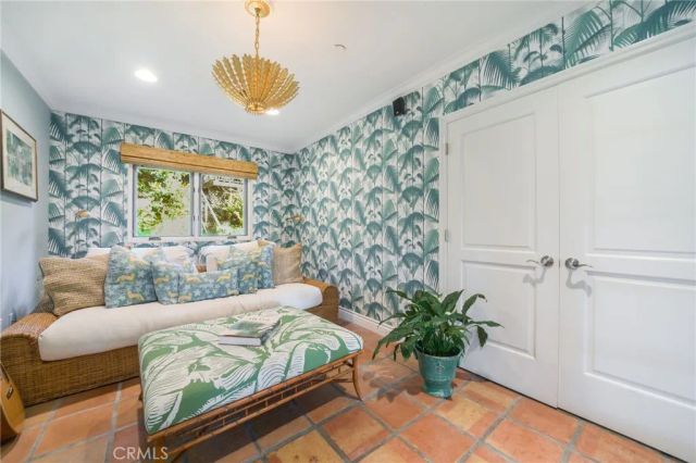 30842 Driftwood Drive, Laguna Beach, CA 92651