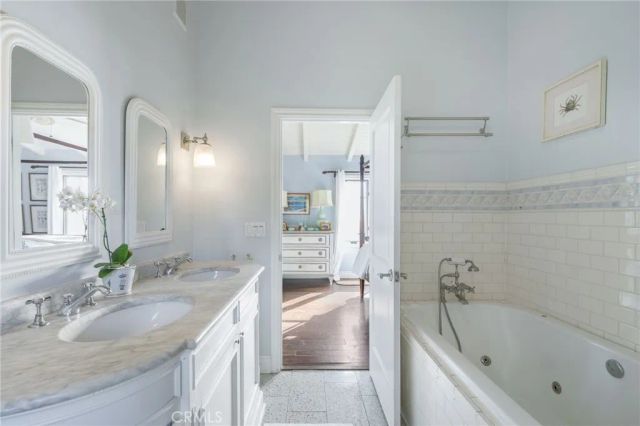 30842 Driftwood Drive, Laguna Beach, CA 92651