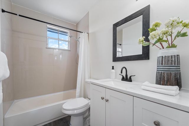 5916 Woodland Point Place, Tamarac, FL 33319