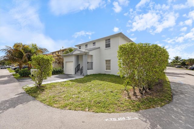 5916 Woodland Point Place, Tamarac, FL 33319