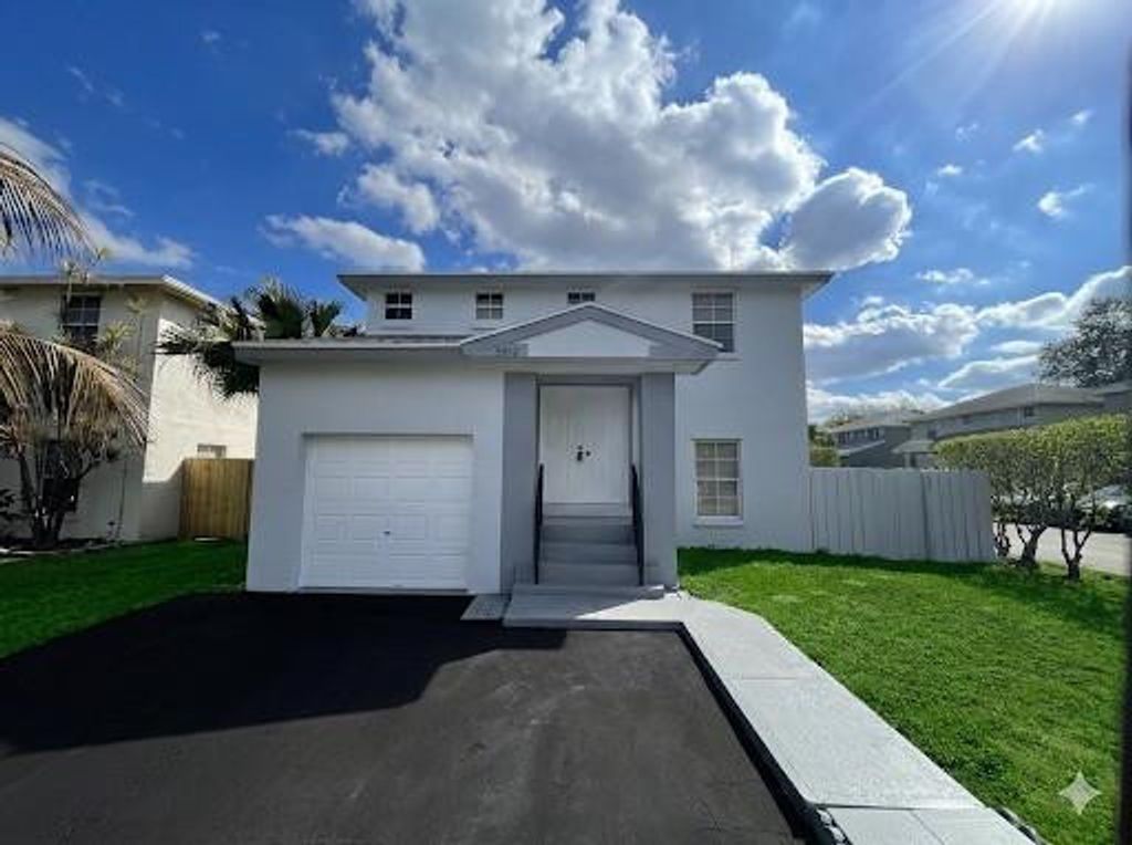 5916 Woodland Point Place, Tamarac, FL 33319