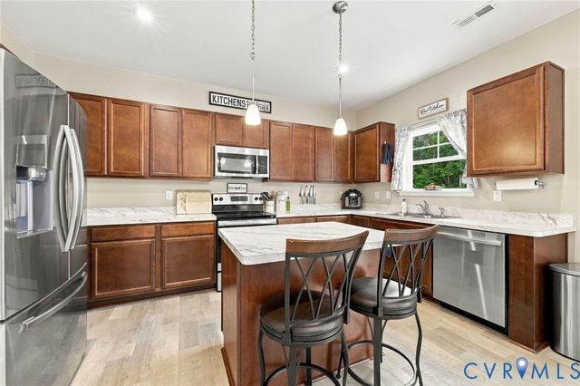 8801 Elkview Ct, North Chesterfield, VA 23236