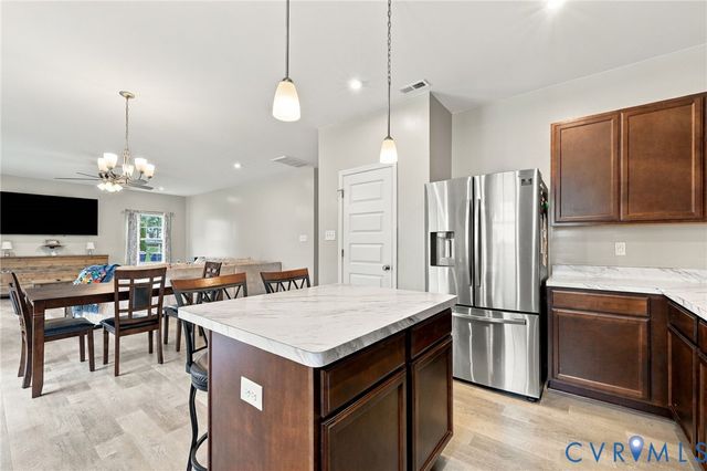 8801 Elkview Ct, North Chesterfield, VA 23236